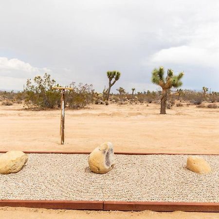 Cryptic Cabin-Tranquil Bohemian Getaway W/Hot Tub Villa Yucca Valley Exterior photo