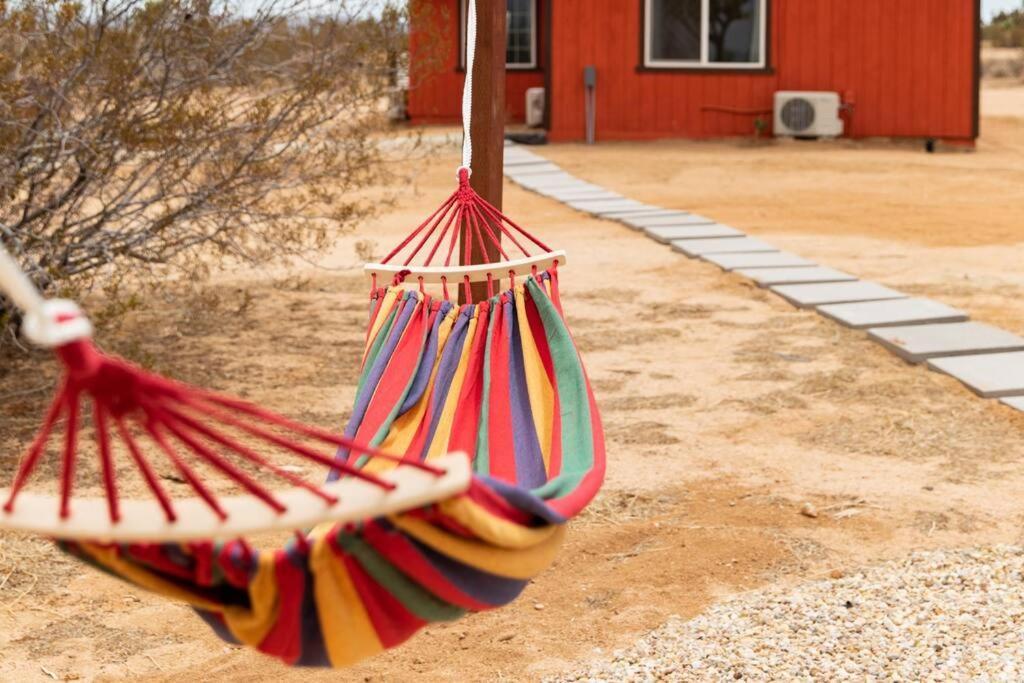 Cryptic Cabin-Tranquil Bohemian Getaway W/Hot Tub Villa Yucca Valley Exterior photo