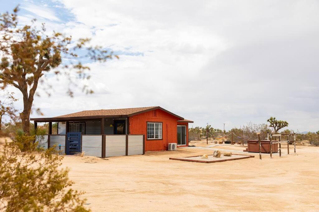 Cryptic Cabin-Tranquil Bohemian Getaway W/Hot Tub Villa Yucca Valley Exterior photo